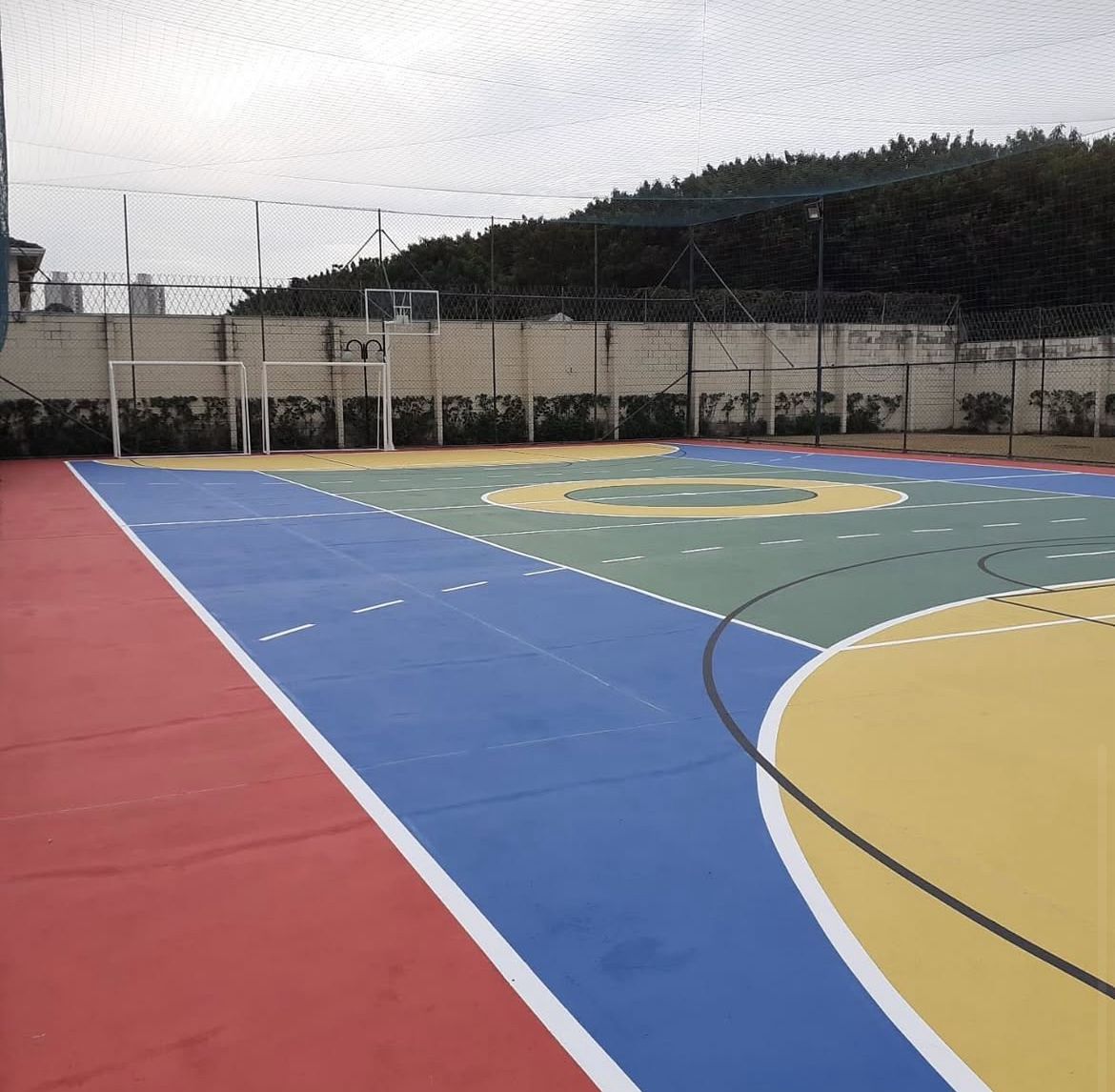 Ambiente pintado com acabamento premium